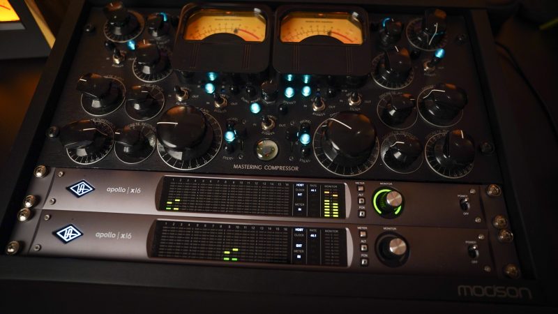 Shadow Hills Mastering Compressor and Universal Audio Apollo x16 converters at Doctor Mix