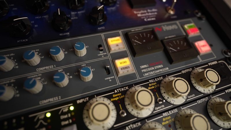 Doctor Mix Studio B Neve 33609 Compressor and Empirical Labs Distressor